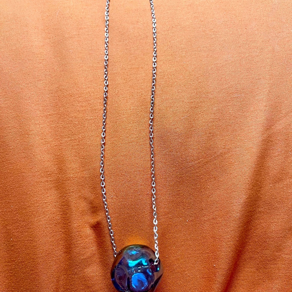 Bobble necklace with gold chain